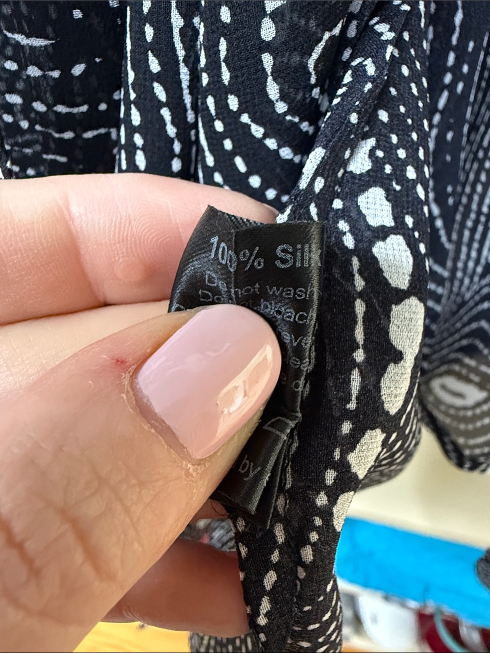 Eskandar black and white patterned open-front 100% silk Shirt and matching scarf - Picture 3 of 5